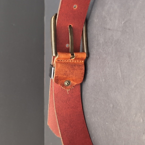 Tommy Hilfiger Men's Wide Brown Leather Belt,Size 110 cm. - Picture 4 of 7